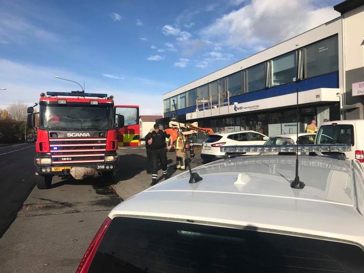 Frá störfum slökkviliðs við Langholtsveg.
