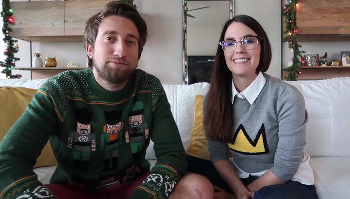 Youtube stjörnurnar Megan Turney og Gavin Free komust í hann krappan í síðasta mánuði þegar vopnaður aðdáandi braust inn á heimili þeirra.