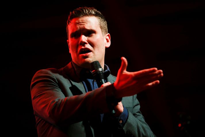 Uppistandarinn Ari Eldjárn og tónlistarmaðurinn Mugison stigu á svið og skemmtu starfsmönnum fyrirtækisins.