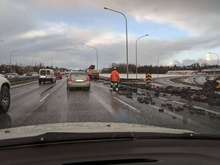 Frá vettvangi á Miklubraut.