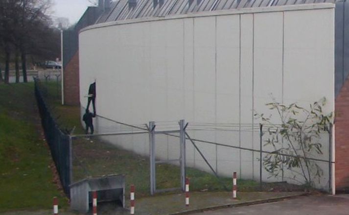 Strokutilraun fanganna náðist á myndband.