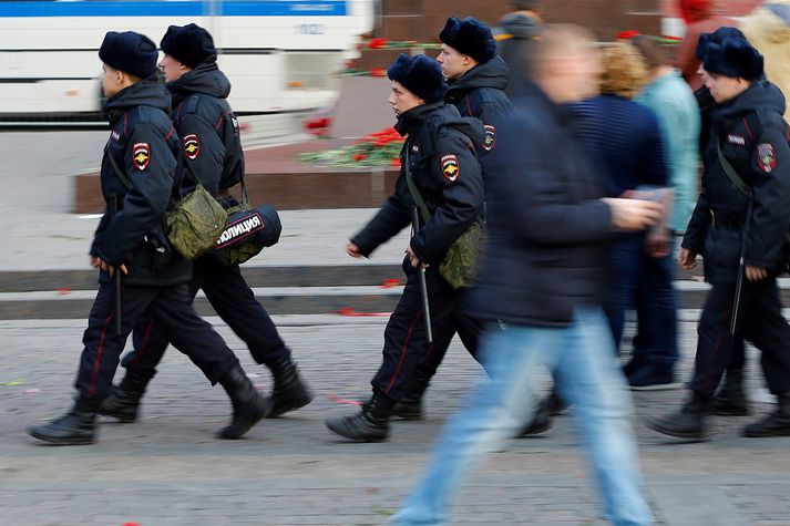 Lögregla segir hótanirnar hafa margar borist frá Úkraínu.