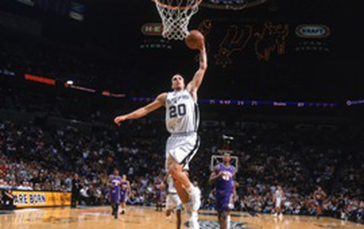 Manu Ginobili skoraði 29 stig fyrir San Antonio í sigrinum á Indiana