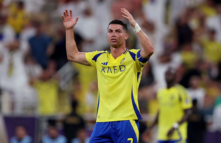 Cristiano Ronaldo fórnar höndum í tapinu gegn Kawasaki Frontale í dag.