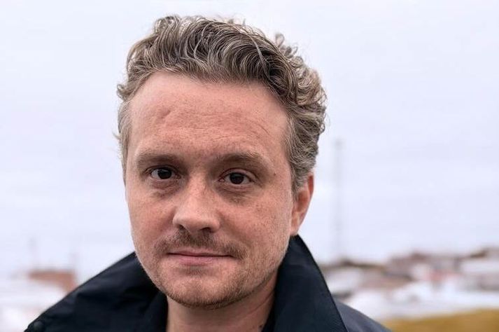 Kjartan Hreinn kemur til Ölmu frá embætti landlæknis, þar sem þau líka störfuðu saman. 