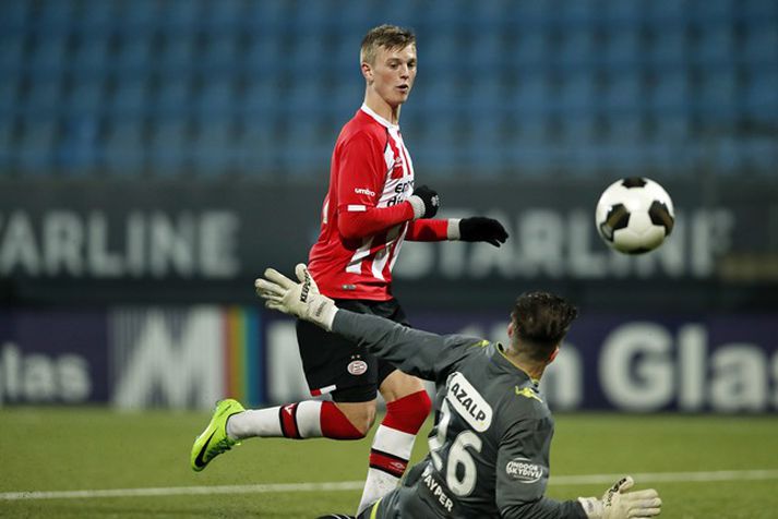 Albert skoraði annað mark Jong PSV á 28. mínútu.