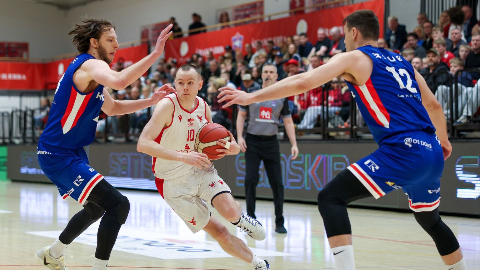 Valur - Kefla­vík | Allt hníf­jafnt fyrir orrustu á Hlíðar­enda