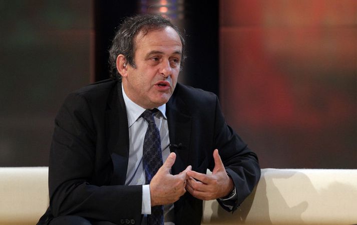Michel Platini forseti Knattspyrnusambands Evrópu fundaði á dögunum með Boris Tadic forseta knattspyrnusambands Serbíu
