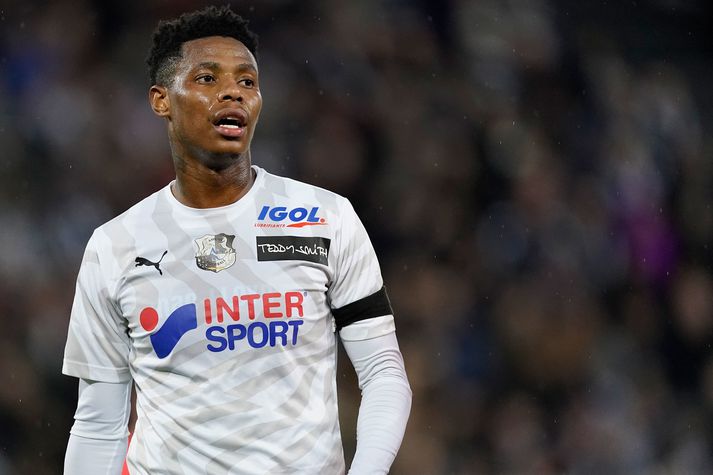 Bongani Zungu og félagar í Amiens halda sæti sínu í frönsku úrvalsdeildinni.