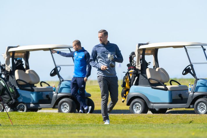Íslenska landsliðið í fótbolta spilar golf á Korpunni. Mikla fjölgun meðal kylfinga má meðal annars rekja til þess að vinsældir íþróttarinnar hafa rokið upp meðal ungra karlmanna. Þar skiptir YouTube-golf miklu máli svo sem rás Brysons DeChambeau sem nýtur mikilla vinsælda. 