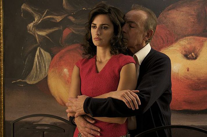 Penelope Cruz fer með aðalhlutverkið í nýrri mynd Pedros Almódovar, Broken Embraces.
