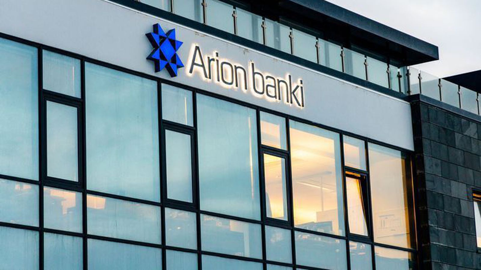 Vara við svikaherferð í nafni bankans