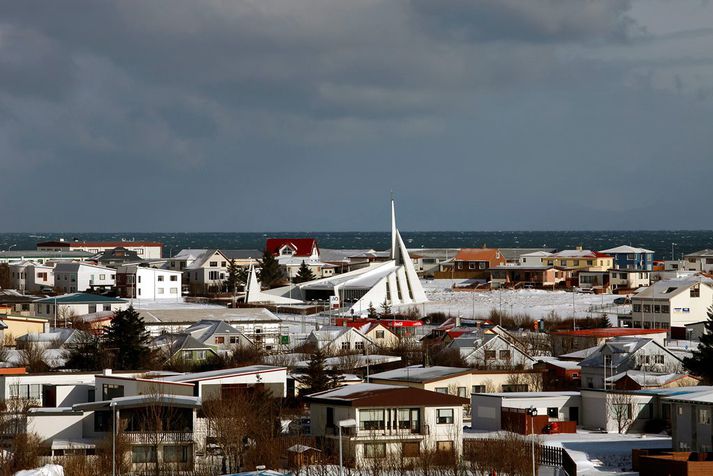 Taka þarf til hendinni í rekstri Reykjanesbæjar en skuldir hafa safnast upp á síðustu árum.