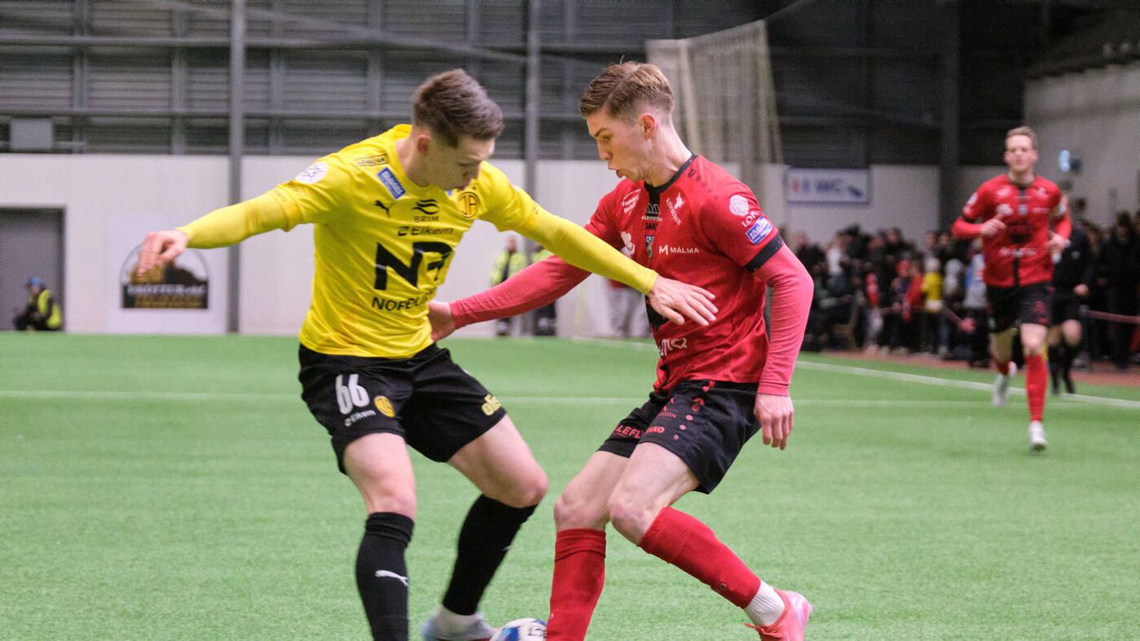 Spilað inni á Akra­nesi á mið­viku­daginn