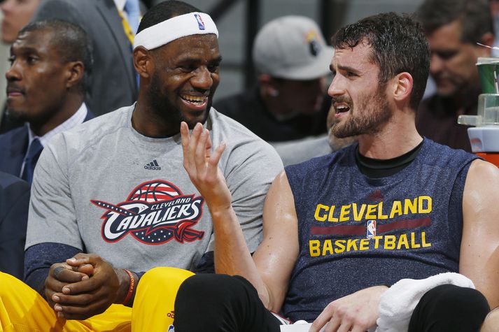 Kevin Love og Lebron James.