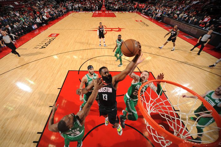 Harden skoraði 42 stig gegn Boston.