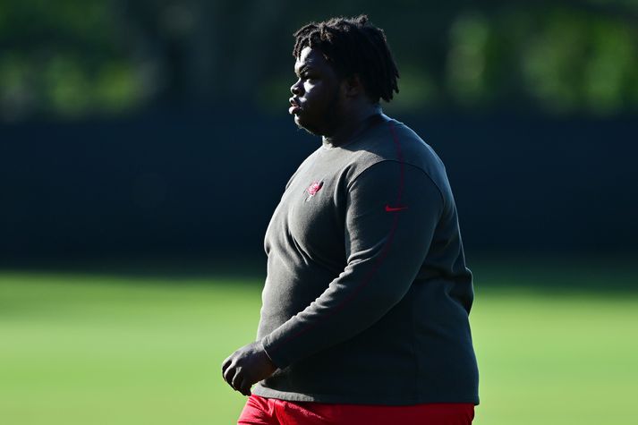 Desmond Watson fær ekki að æfa með Tampa Bay Buccaneers fyrr en hann léttir sig.