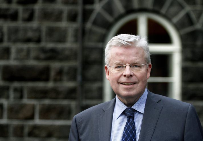 Einar K. Guðfinnsson forseti Alþingis segir valdið ekki hjá formanni Framsóknarflokksins. Forsætisráðherra sé með þingrofsréttinn. 