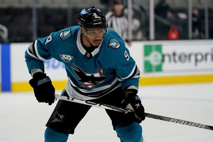 Evander Kane í leik með liðu San Jose Sharks.