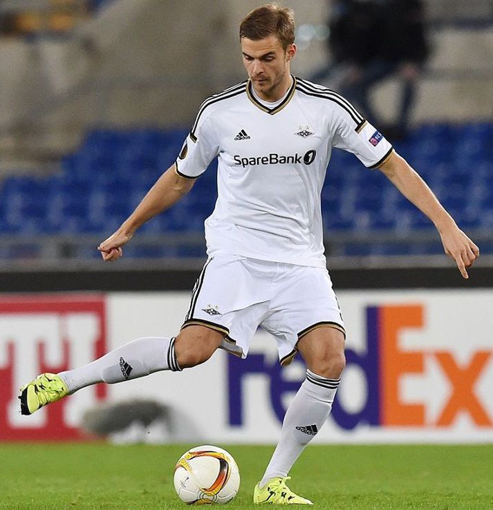 Hólmar lék allan leikinn í hjarta varnarinnar hjá Rosenborg.