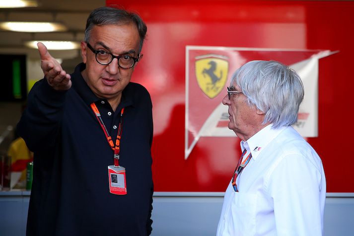 Sergio Marchionne og Bernie Ecclestone ræða málin.