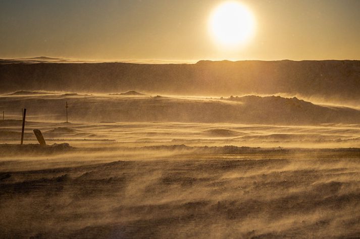 Færð tekur væntanlega að spillast á norðvestanverðu landinu í óveðri á morgun. Myndin er úr safni.