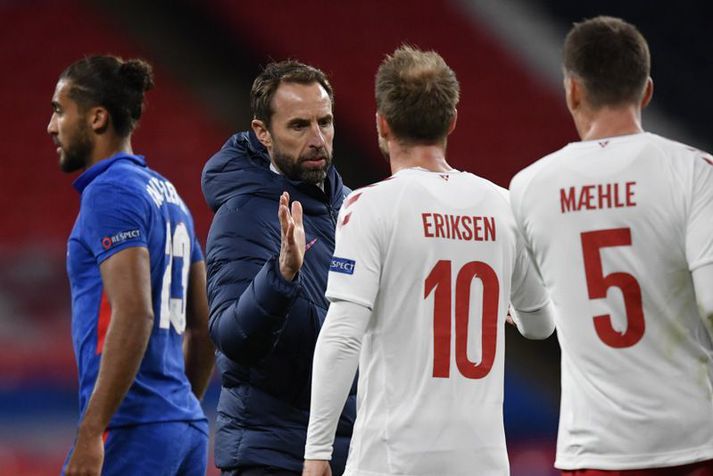 Gareth Southgate þakkar danska landsliðsmanninum Christian Eriksen fyrir leikinn eftir leik Englendinga og Dana fyrir áramót.