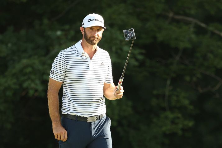 Dustin Johnson þykir líklegur til afreka á PGA meistaramótinu í golfi sem hefst í dag.