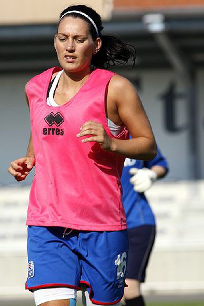 Hólmfríður æfði í gær og er tilbúin í slaginn.
fréttablaðið/stefán