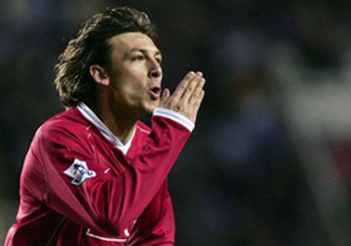 Gabriel Heinze fagnar marki sínu í kvöld