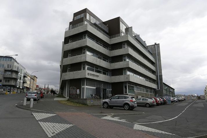 Gamla DV húsið, sem einnig hefur á síðustu árum verið nefnt Hanza-húsið og hýsir nú Listaháskóla Íslands, er 4.127 fermetra stórt steinsteypuhús. 