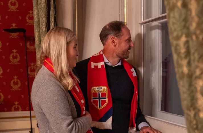 Mette-Marit og Hákon krónprins. 