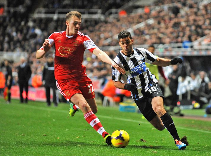 Chambers í baráttunni við Ben Arfa.