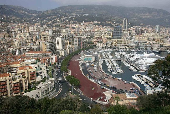 horfti yfir höfnina Dýrasta íbúð í heimi er í fjölbýlishúsi handan við höfnina í Monte Carlo í Mónakó.Fréttablaðið/AFP