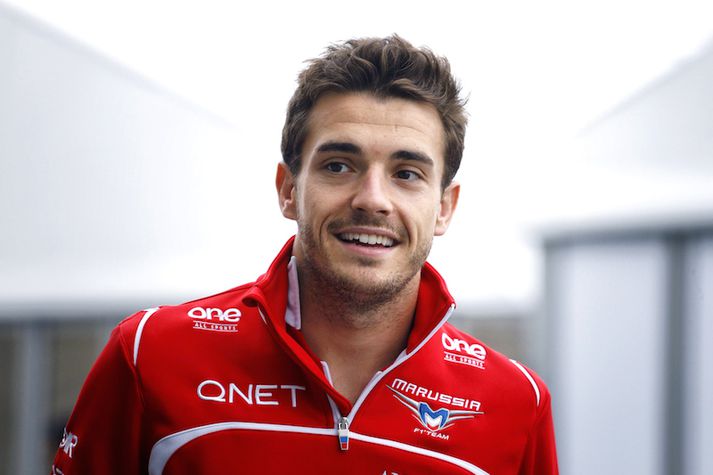 Jules Bianchi fór of hratt miðað við aðstæður undir gulum flöggum þegar slysið varð, að mati rannsóknarnefndar.