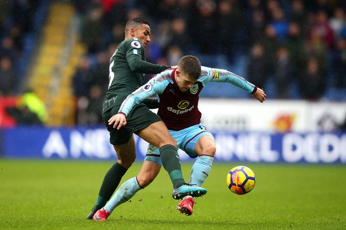 Jóhann Berg Guðmundsson í leiknum á móti Manchester City.