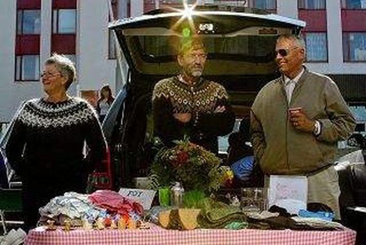 Hátíð í bæ Sannkölluð markaðsstemning á fyrstu Hamraborgarhátíðinni í Kópavogi. mynd/hermann H. Hermannsson