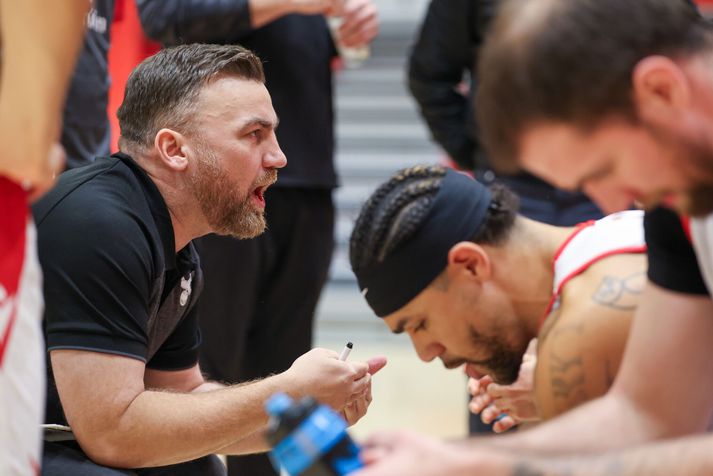 Finnur Freyr gat verið ánægður með sína menn en ekki dómarar