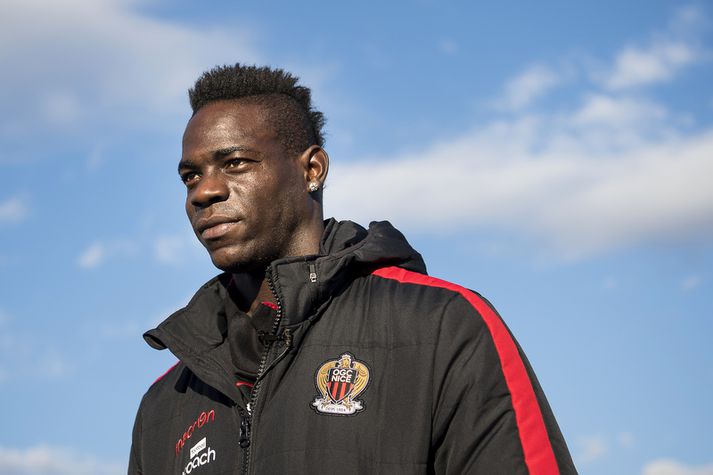 Það er jafnvel farið að glitta í bros hjá Mario Balotelli.