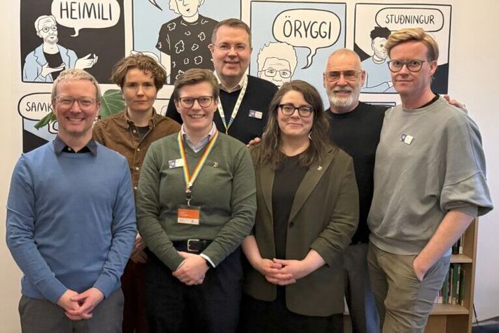 Á myndinni eru stjórnarmeðlimir Samtakanna ´78. Leifur, Vera, Hrönn, Jóhannes, Bjarndís, Sveinn og Hannes
