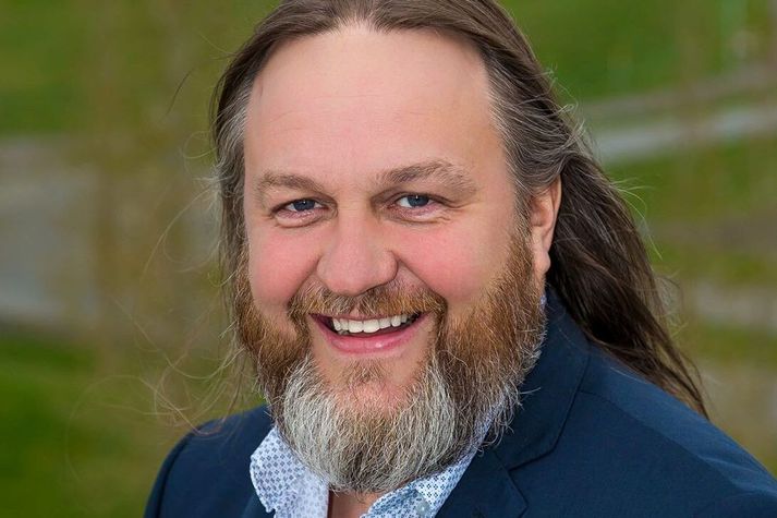 Þórhallur segir trúnaðarbrest innan flokksins og kallar eftir prófkjöri. 