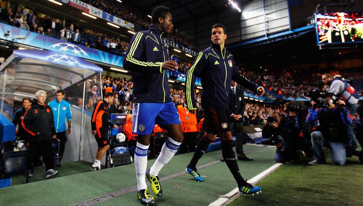 Michael Ballack leikur sinn 100. Evrópuleik á móti sínum gömlu félögum í Chelsea.