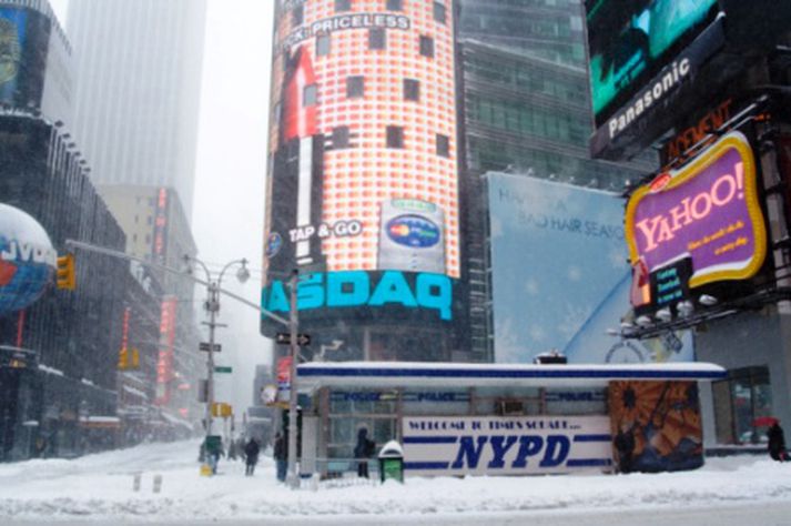 Það er snjóþungt í borginni.