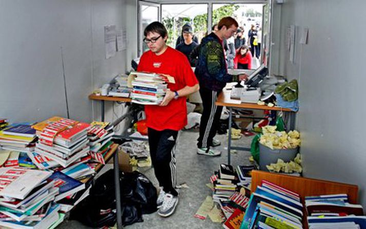 Haukur segir að það sé aldrei líflegra á markaðnum en einmitt nú þegar skólarnier eru að hefjast. Frá skiptibókamarkaðnum 2008. Mynd/ Valgarður.