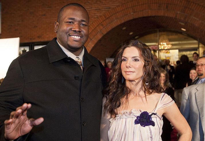 Leikarinn Quinton Aaron liggur á spítala eftir blóðeitrun. Hann lék á móti Söndru Bullock í kvikmyndinni The Blind Side. 