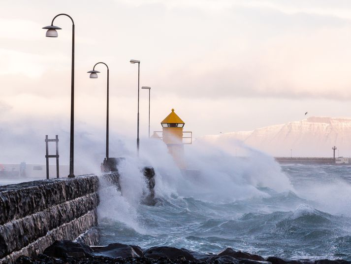 Víða á landinu verður hvasst á morgun.