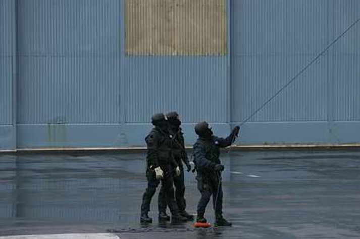 Sérsveitarmenn að störfum.