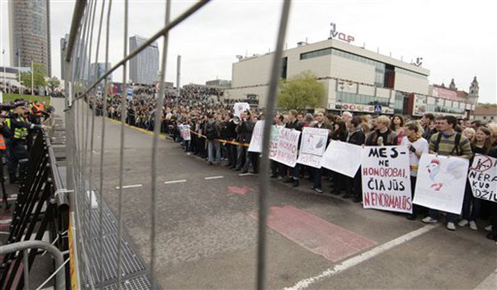 Mótmælendur voru líklega fleiri en göngufólkið.