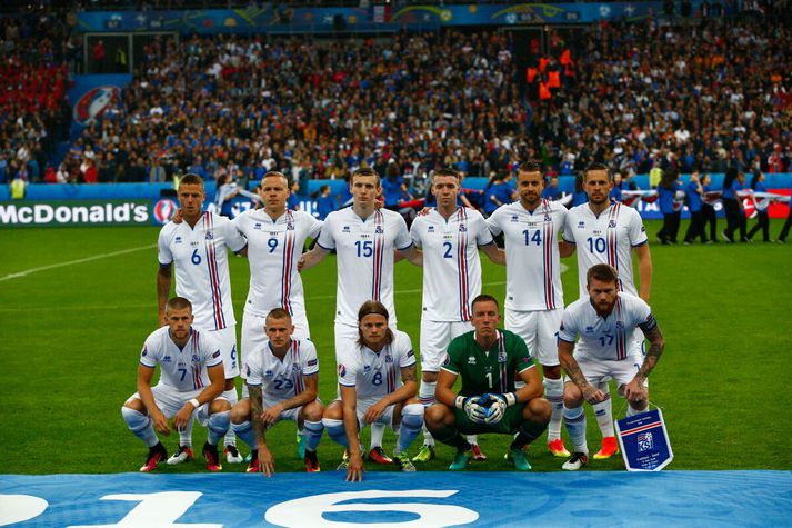 Byrjunarlið strákanna okkar á Stade de France í gærkvöldi.