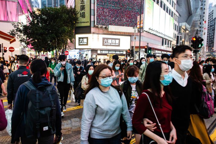 Frá Hong Kong þar sem neyðarástandi hefur verið lýst yfir vegna faraldursins.